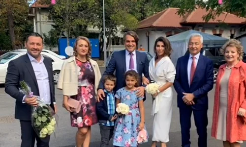 Prietenii apropiați le au fost alături Sheilei și lui Bogdan în ziua în care au spus "da" jpeg