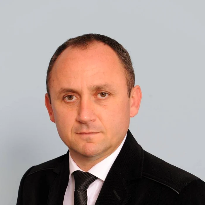 Marius Crăciun a candidat la funcţia de primar al comunei Vînători