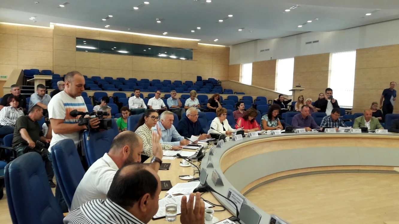 S-au opus organizării referendumului pentru redenumirea judeţului Olt trei consilieri PNL FOTO: Alina Mitran