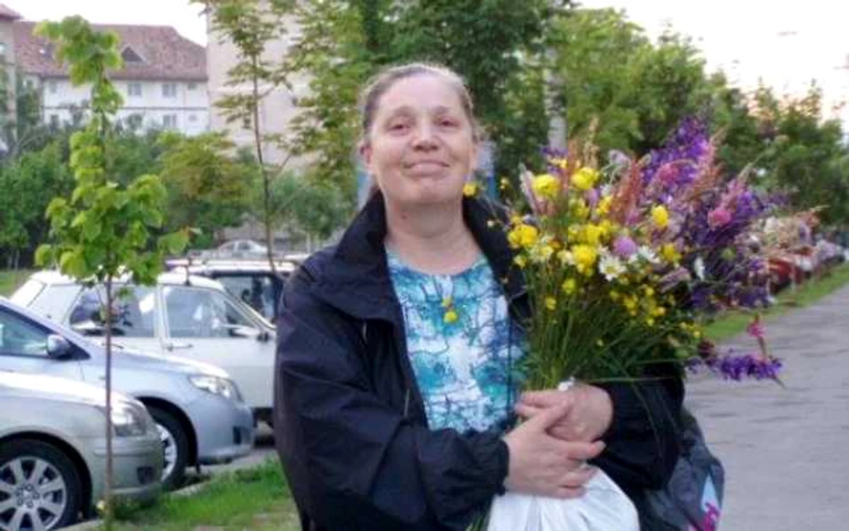 Autoarea povesteşte cum a reuşit omenia să ridice bariere dintre români şi maghiari, în timpul evenimentelor de la Târgu Mureş.