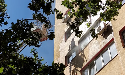 Incendiu bloc ISU Arges jpg