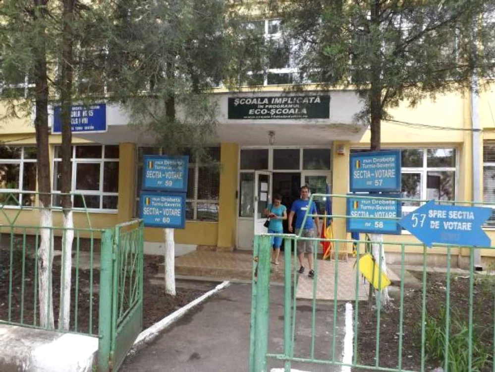 Secţie de votare din Turnu Severin