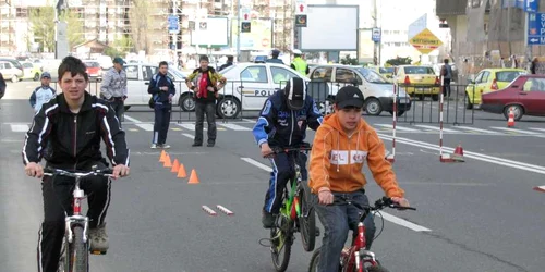 Proba de îndemânare cu bicicleta, unul din punctele de atractie