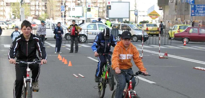 Proba de îndemânare cu bicicleta, unul din punctele de atractie