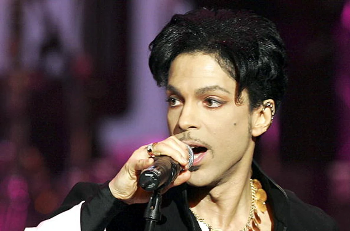 
    Prince a fost găsit mort la reședința sa din Paisley ParkFoto: Getty  