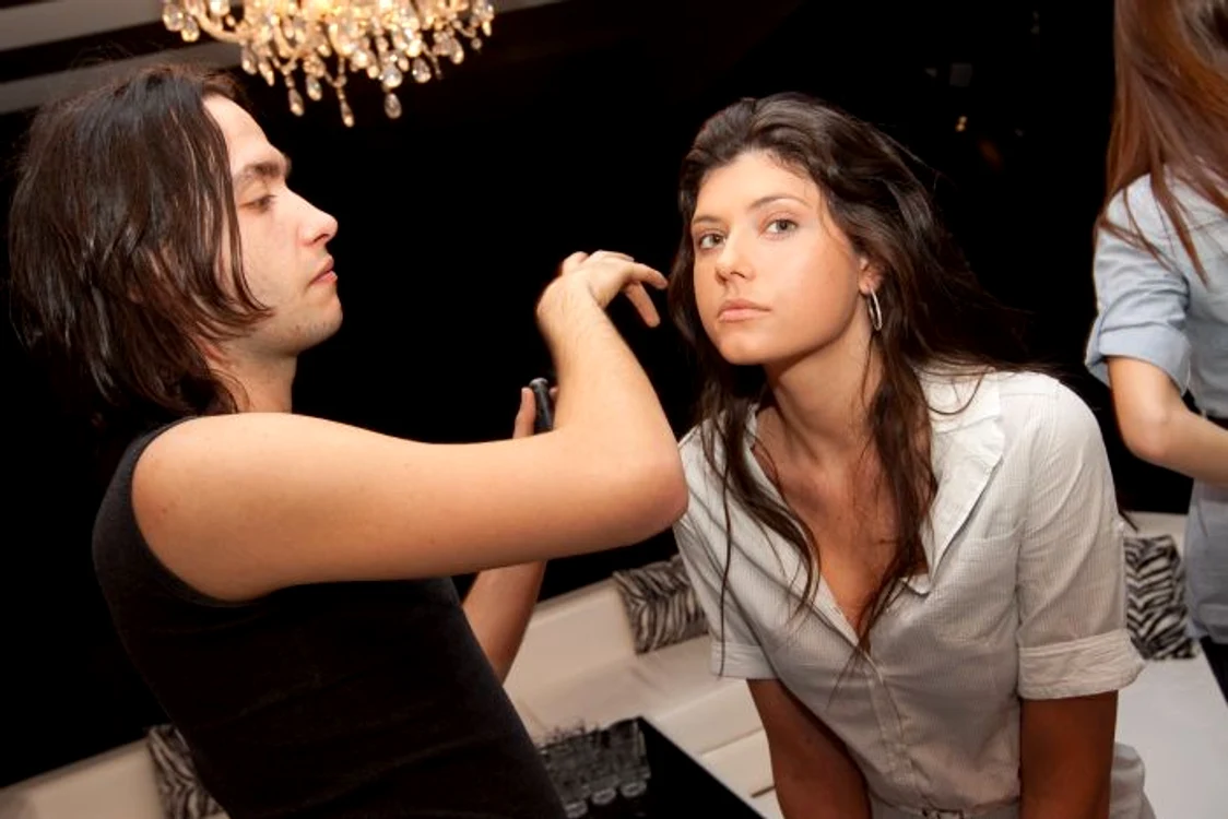 Iată cum a fost preselecţia Miss Universe România 2011 la Galaţi, în Divino Club. (Foto: Miss Universe România)