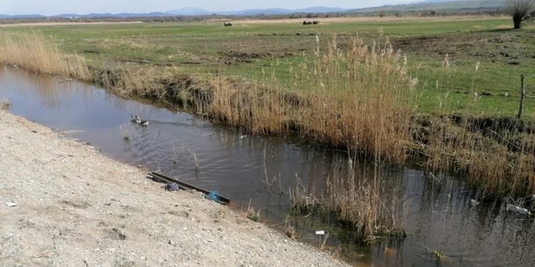 Pârâul în care a căzut fetiţa FOTO ISU Braşov