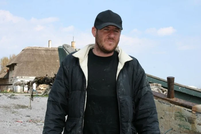 Matei Datcu, proprietarul unei pescării din Agigea, munceşte cât e ziua de lungăFoto: Facebook