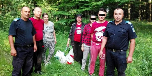 familie ratacita in padure