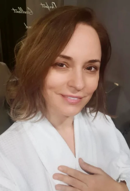 andreea marin2 png