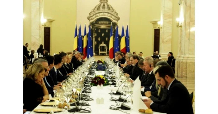 prânz oficial Dăncilă_sala tronului_foto_gov.ro