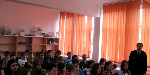 50 de "pedagogi" au participal la lansarea proiectului