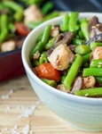 Salata rece cu  fasole verde si piept de pui  Sursa foto shutterstock 633823160 jpg