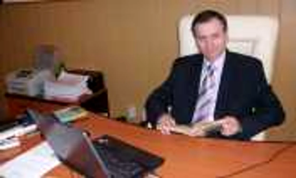 Henri-George Coandă citeşte cu plăcere despre marele inventator