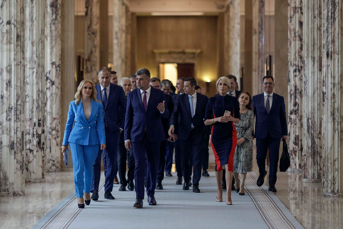 Guvernul scapă probleme politice și constituționale prin angajarea răspunderii FOTO Inquam
