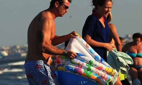 Alin Petrache şi fosta lui soţie, Mara, când încă mai mergeau împreună în vacanţe  jpeg