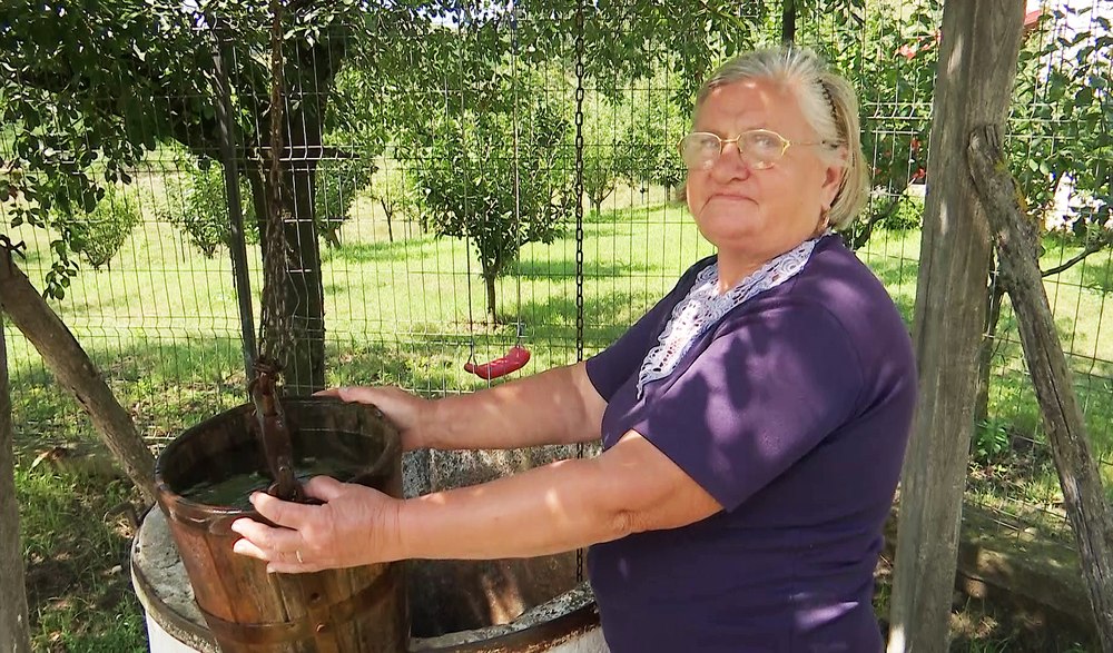 Fântâni cu apă contaminată, în localitățile rurale. Pericolul este mare în satele care nu au rețea de apă potabilă  