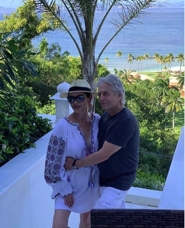 Catherine Zeta-Jones, în vacanță alături de Michael Douglas
