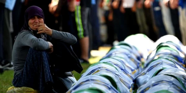 Femeie Srebenita FOTO AFP