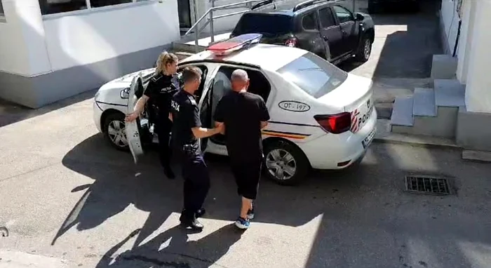 Șoferul care a refuzat prelevarea de probe a fost retinut FOTO: captura video