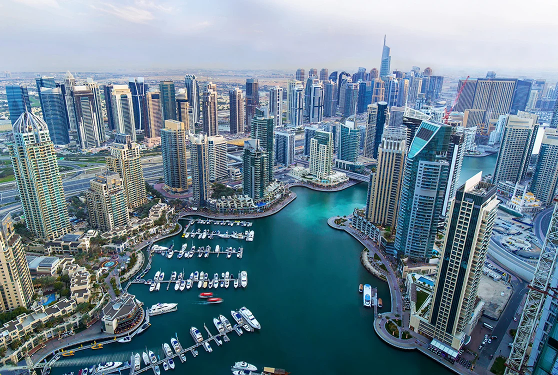 În ultimii ani, Dubaiul a devenit foarte  atractiv pentru românii cu bani
