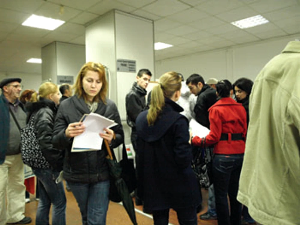 Hunedoara: Decât angajat, mai bine şomer la stat