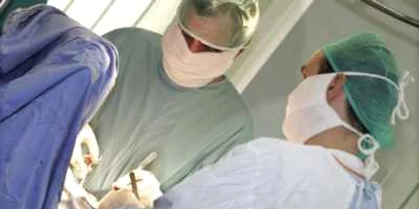 Medicul croat a participat la operaţii dificile 