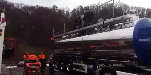 5a0ea25f5ab6550cb83d3ed0 jpg