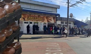 Am copt cozonaci de sărbători la o brutărie din Piața Reșița