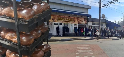 Am copt cozonaci de sărbători la o brutărie din Piața Reșița