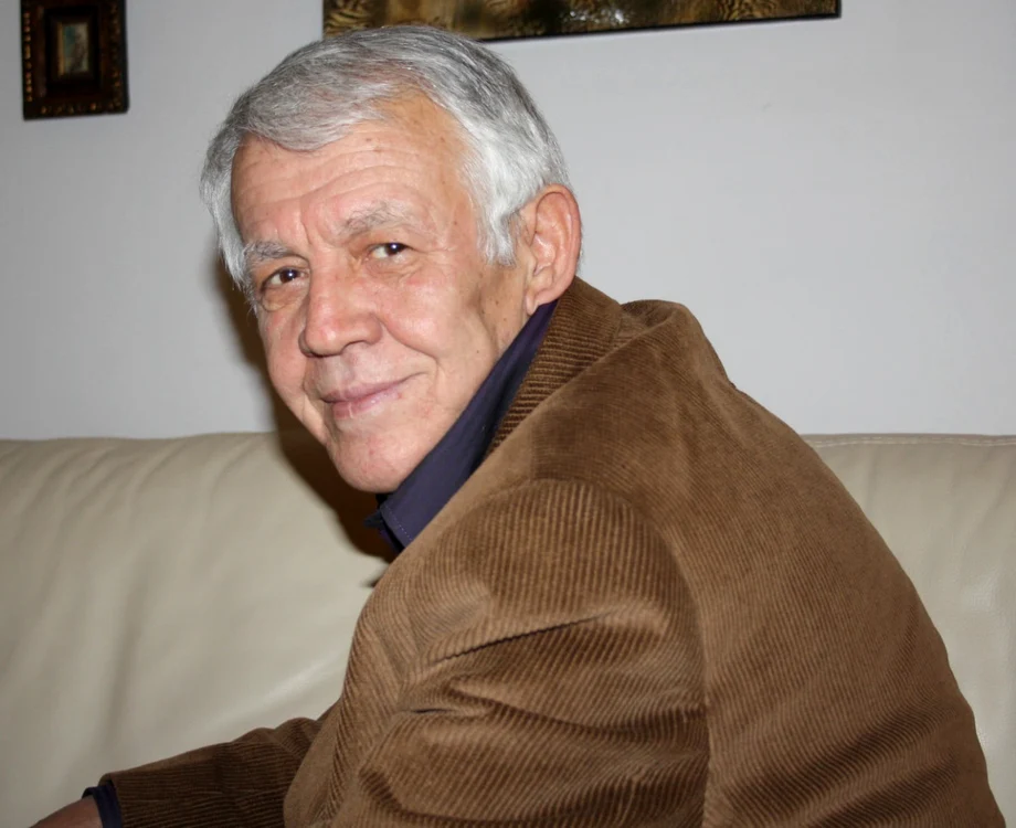 Neculai Constantin Munteanu, una dintre cele mai cunoscute voci ale Europei Libere