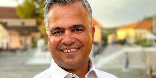 Adrian Veștea  fb Adrian Veștea jpg