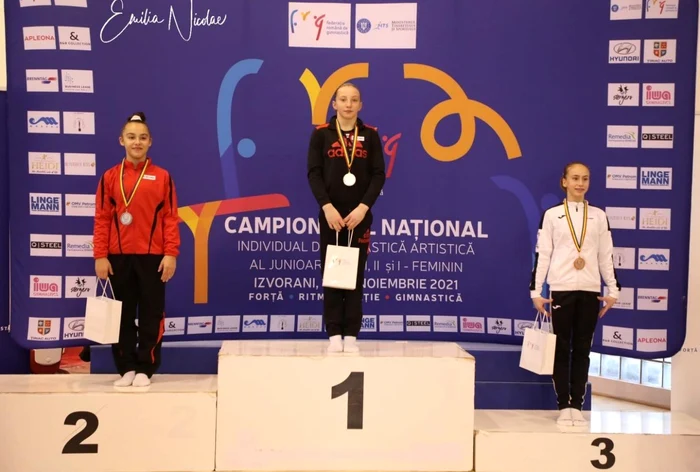 Ana Maria Bărbosu, pe cea mai înaltă treaptă a odiumului FOTO Facebook Federaţia Română de Gimnastică