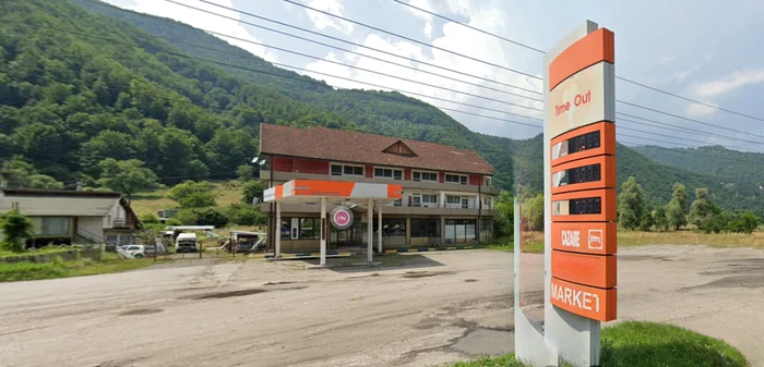 Fosta benzinărie de pe Valea Oltului de la Balota Tuțulești din Racovița Vâlcea pe DN7 GoogleMaps