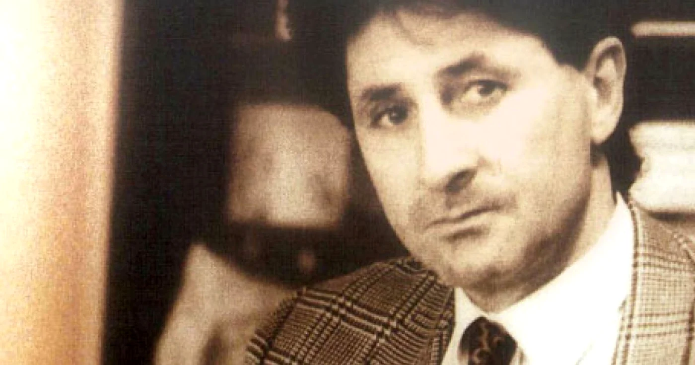 Cornel Dinu, un fost fotbalist care ştie multe despre partea tactică a Revoluţiei. Fotografia datează chiar din decembrie 1989