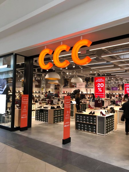 Lanțul de magazine CCC, amendat cu 200.000 lei pentru „munca la gri”