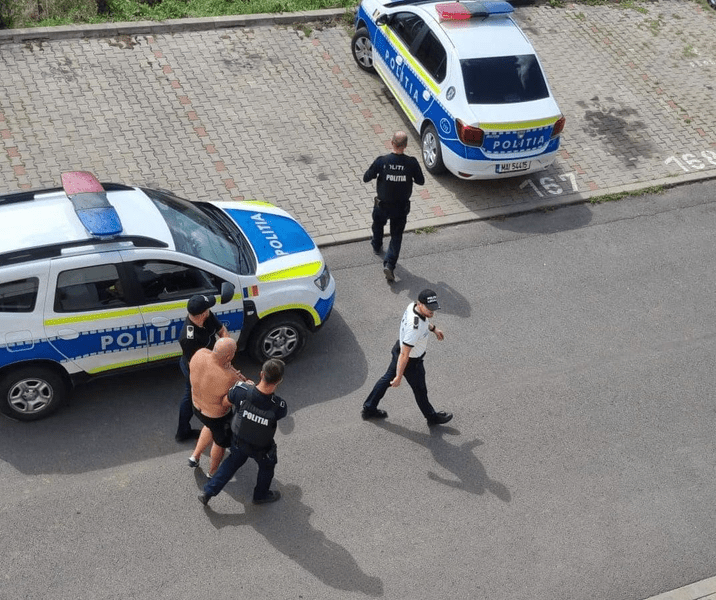 Dublă crimă lângă Cluj-Napoca. Un bărbat și-a măcelărit fără milă mama și bunica