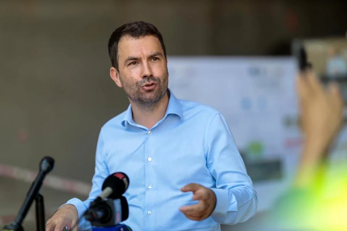 
    Cătălin Drulă, ministrul Transporturilorfoto: Facebook  