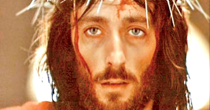 După „Iisus din Nazareth“, Robert Powell a preferat rolurile de spion