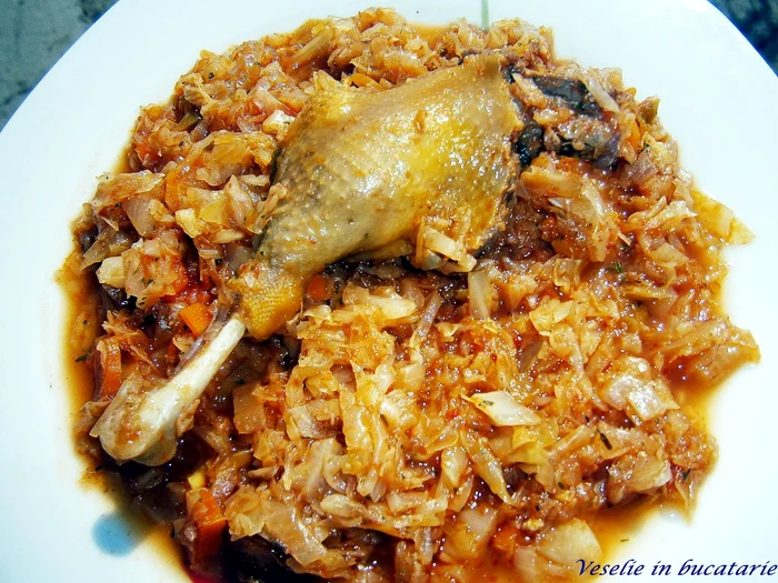 Varză dulce cu raţă