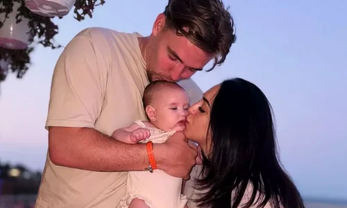 Larisa Iordache Instagram png