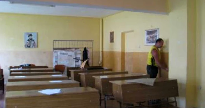 Bistriţa: Autorizaţiile pentru şcoli se dau pe răspunderea directorilor