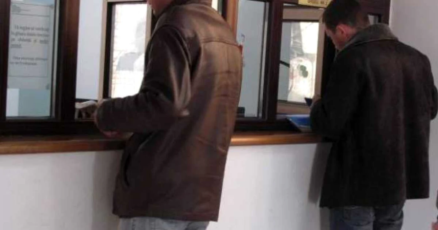 În sectorul 6 bucureştenii au mai puţine drumuri de făcut pentru a plăti impozitele/ arhivă