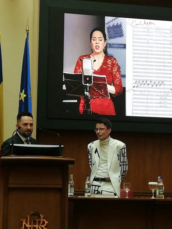 Daniel Jinga și Rene Seghers. Pe ecran, Barbara Schilstra