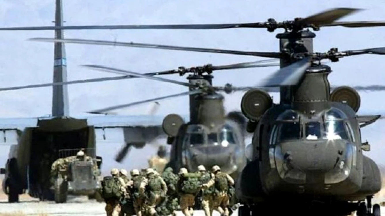 Soldați americani, în timpul evacuării din Kabul