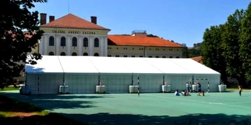 Expoziţia va fi pe terenul de sport de la Colegiul Andrei Şaguna