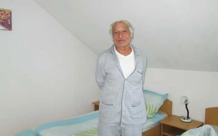 Marin Perian a petrecut Sărbătorile în centrul pentru persoane fara adapost. Foto Adevarul