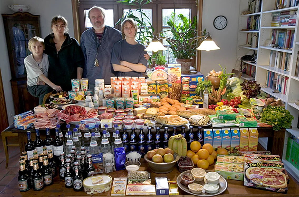 
    Ovidiu Iane: "România este groapa de gunoi a alimentelor europene"  