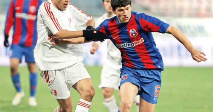 Cristi Tănase (dreapta) a reuşit primul său gol sub tricoul Stelei