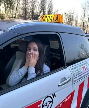 Fiica Roxanei Ciuhulescu își ia permis la 16 ani / Sursa: Instagram 